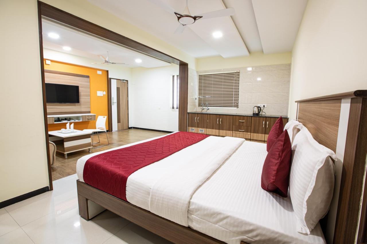 Santhoshpuri Hotel Coimbatore Ngoại thất bức ảnh