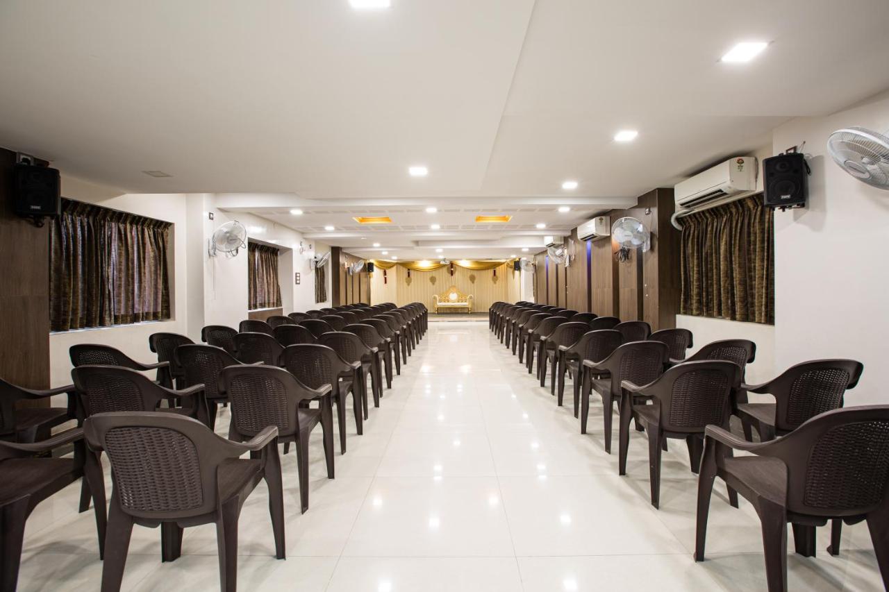 Santhoshpuri Hotel Coimbatore Ngoại thất bức ảnh