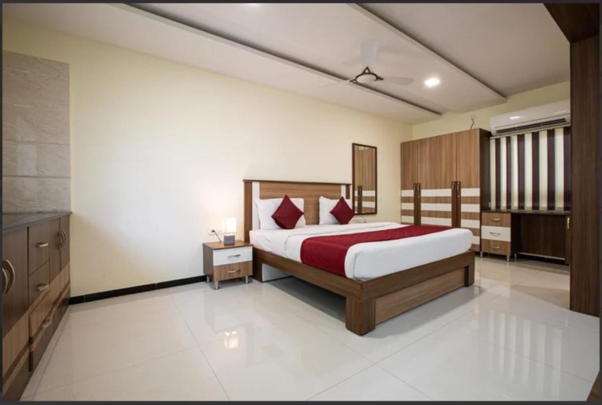 Santhoshpuri Hotel Coimbatore Ngoại thất bức ảnh