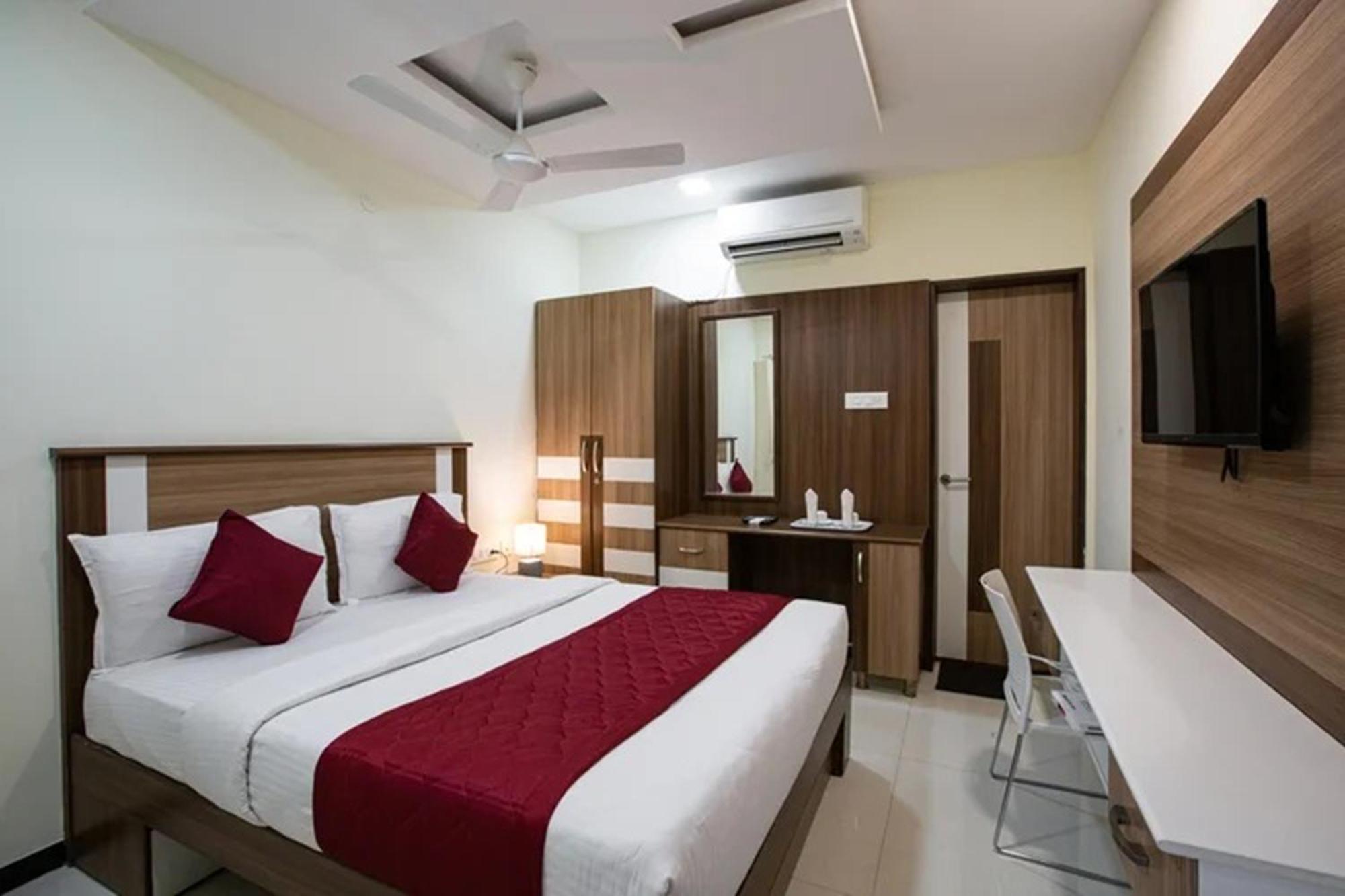 Santhoshpuri Hotel Coimbatore Ngoại thất bức ảnh