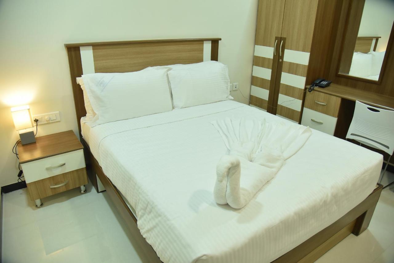 Santhoshpuri Hotel Coimbatore Ngoại thất bức ảnh