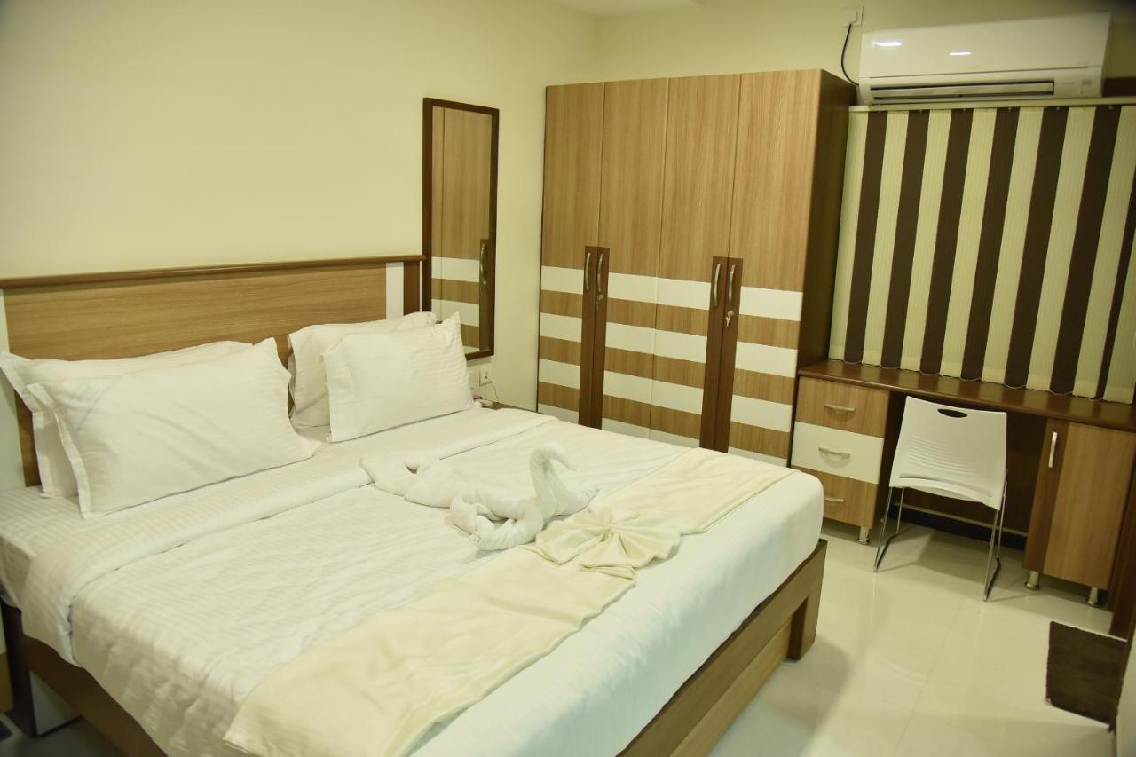 Santhoshpuri Hotel Coimbatore Ngoại thất bức ảnh