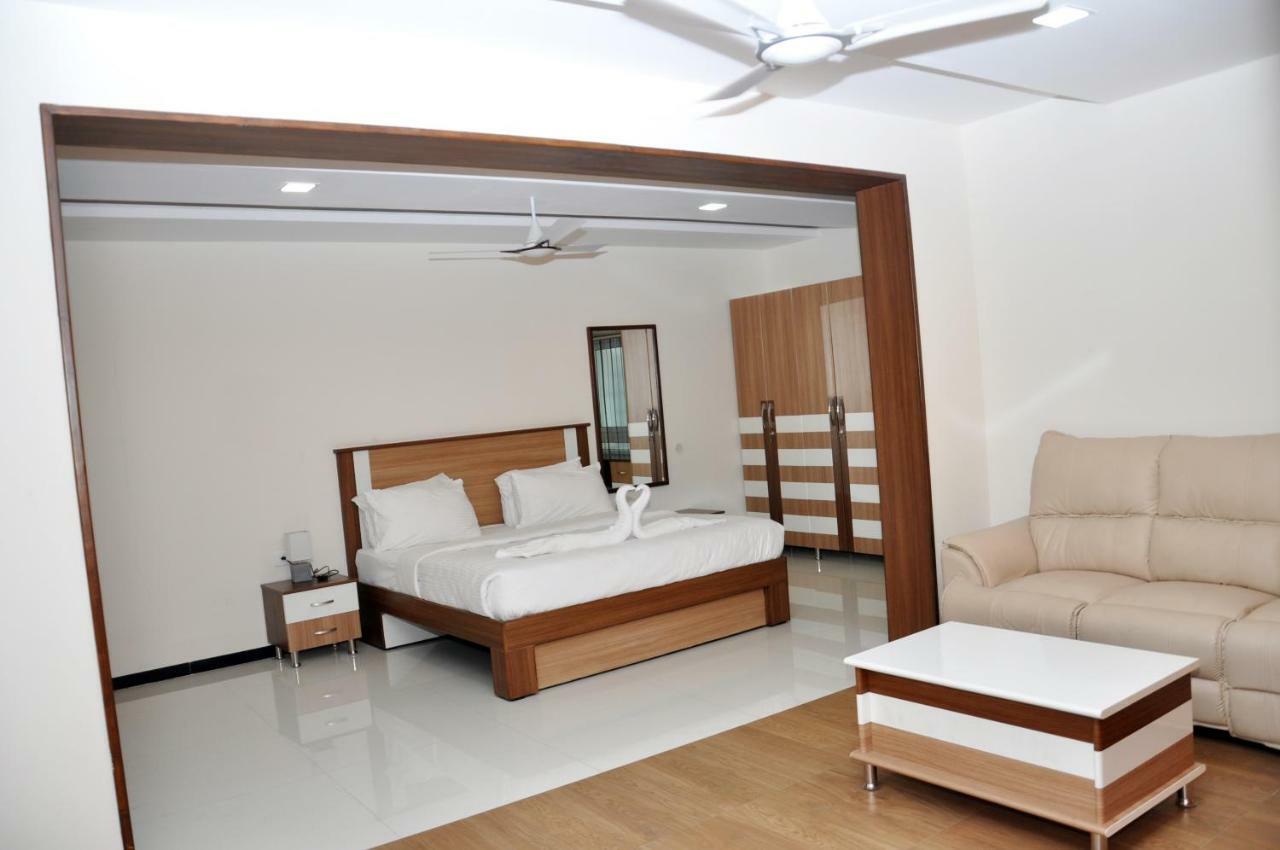 Santhoshpuri Hotel Coimbatore Ngoại thất bức ảnh